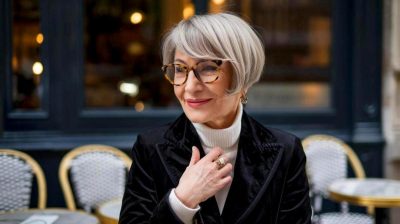 Après 50 ans avec des lunettes : les coupes de cheveux déconseillées