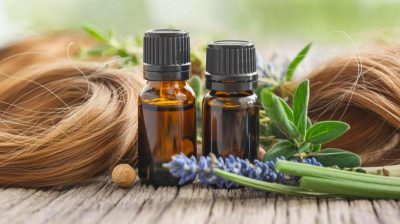 pourquoi ces deux huiles sont essentielles pour des cheveux plus denses et en bonne santé